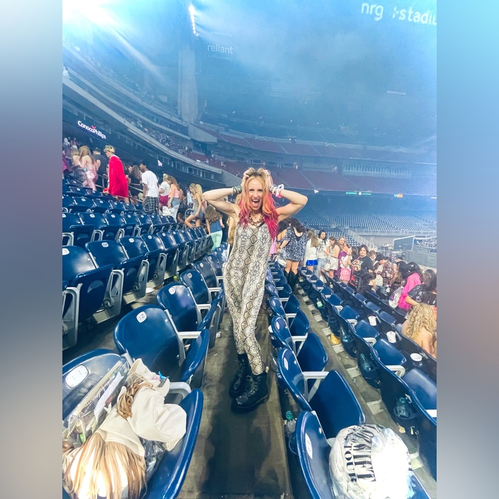 Meet your Posher, Tiffany